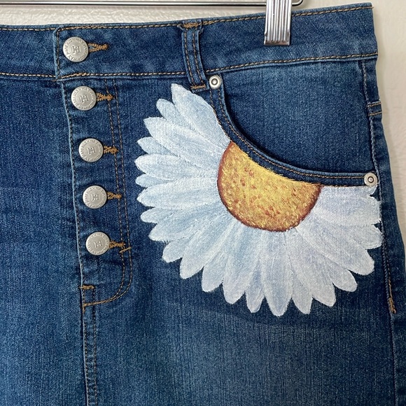 EUC Highway Sunflower Jean Skirt. Size 11/12 - Picture 2 of 6